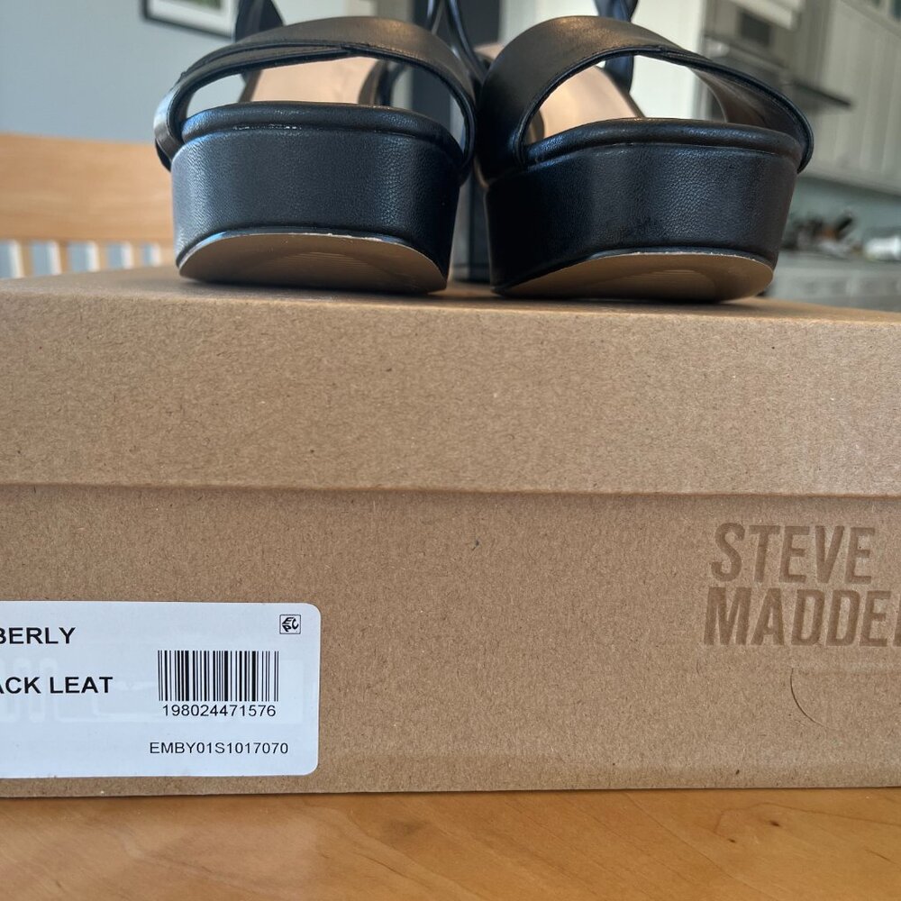 Steve Madden Platform Sandals - Picture 4 of 4